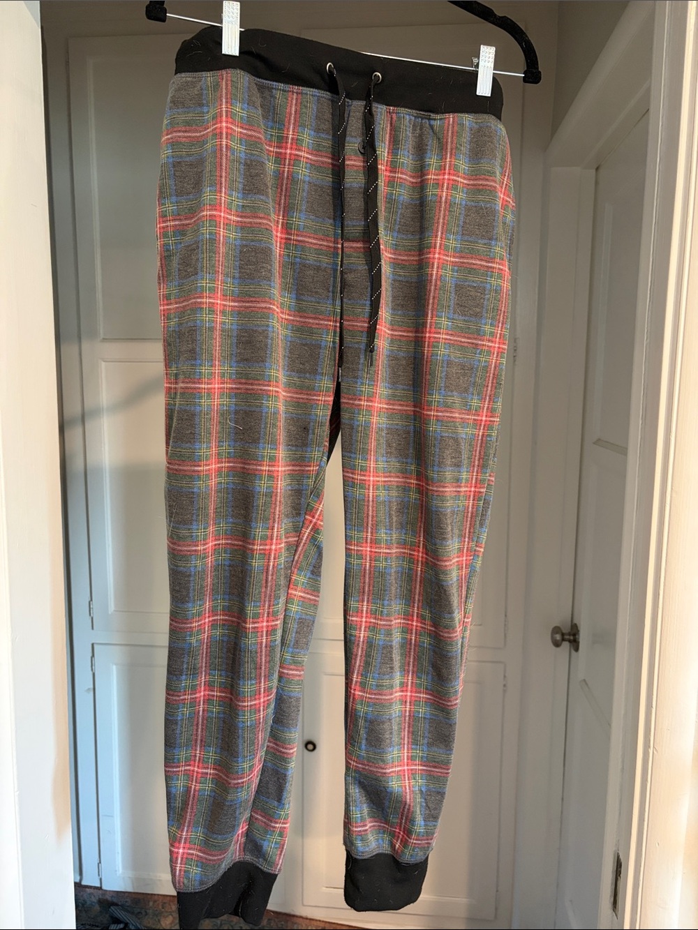 Fruit of the Loom Men’s Plaid Joggers in Gray with Red, Green & Blue Plaid
